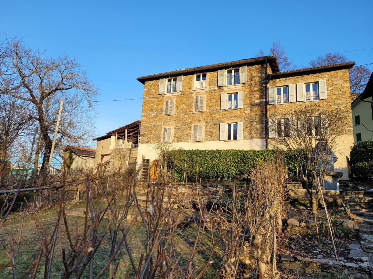 Casa Huerlimann Lägenhet Breno Exteriör bild
