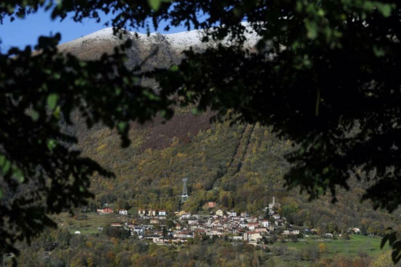 Casa Huerlimann Lägenhet Breno Exteriör bild